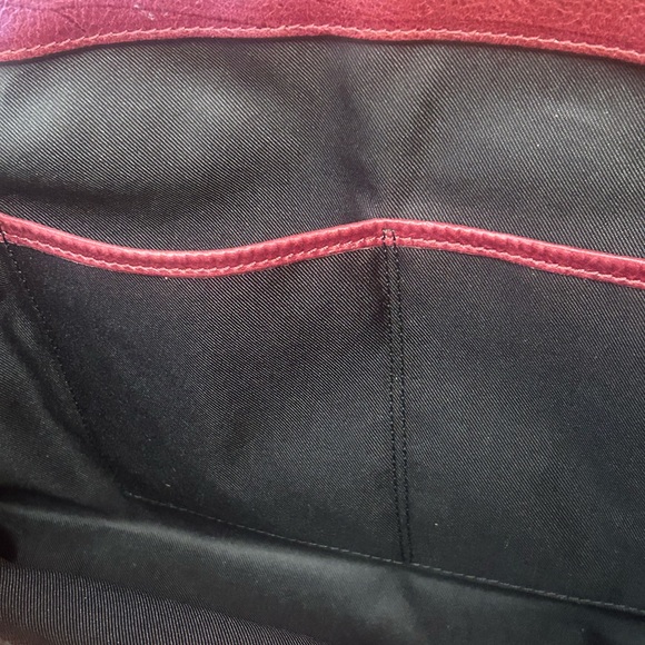 Beautiful Sundance handbag leather made in Italy.. never used.. deep burgundy - Picture 7 of 7